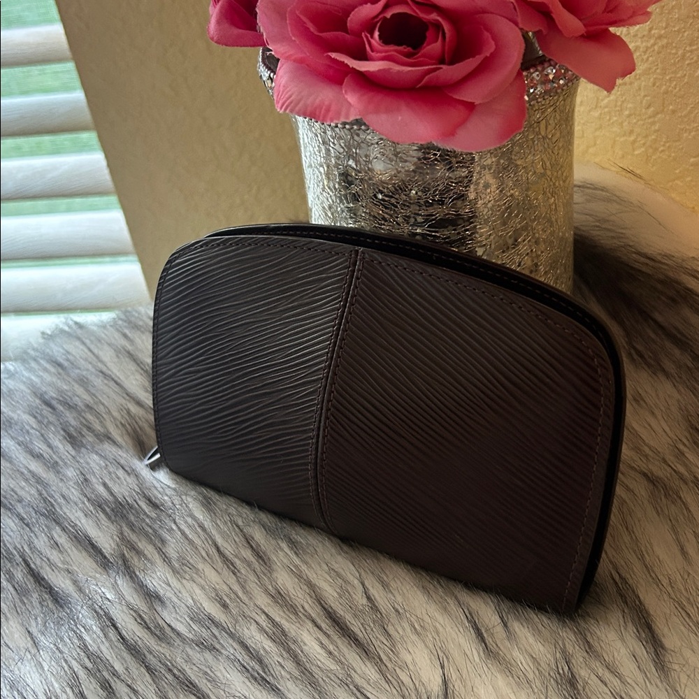 Louis Vuitton EPI zippy LV monogram leather dark brown wallet